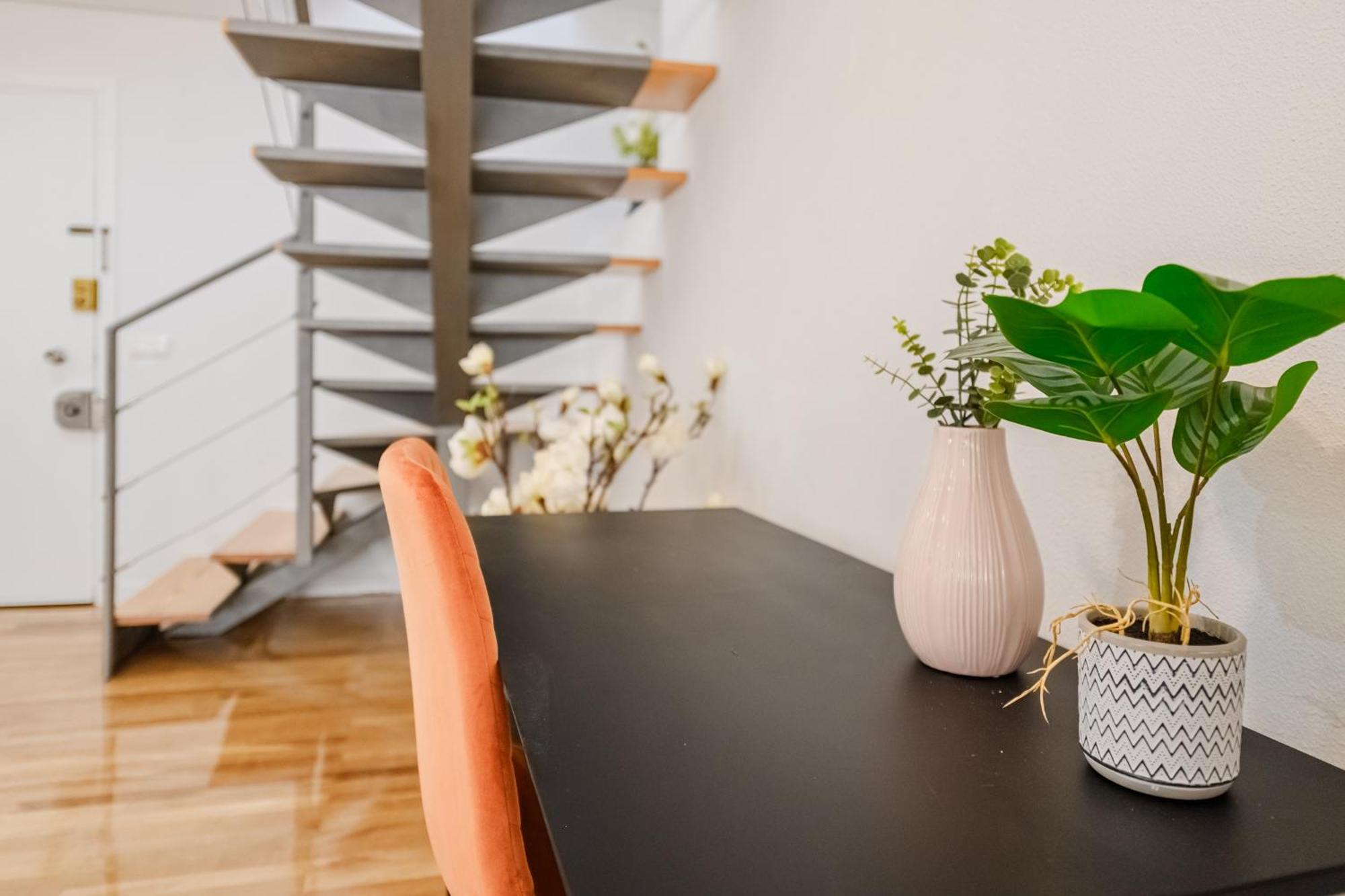 Apartamento For Amplia Y Comoda Casa Temporal De Cuatro En Chamberi Mau5