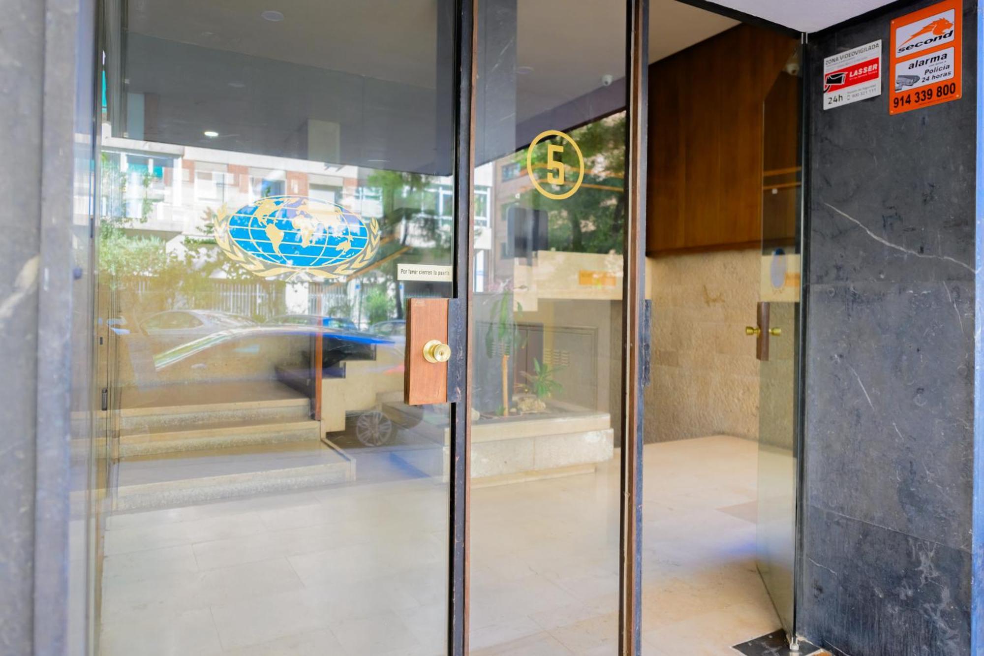 Apartamento For Amplia Y Comoda Casa Temporal De Cuatro En Chamberi Mau5 Madri