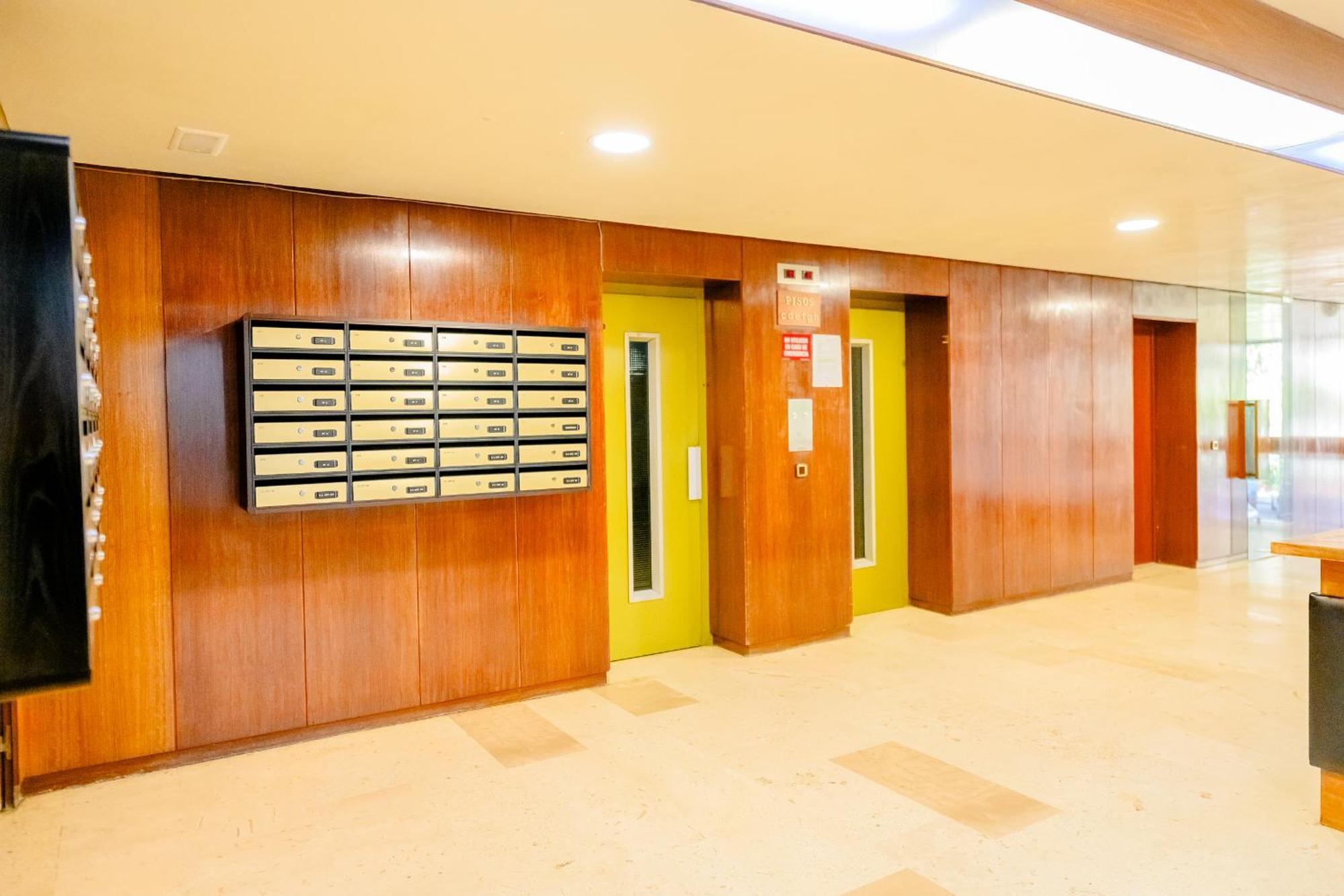 Apartamento For Amplia Y Comoda Casa Temporal De Cuatro En Chamberi Mau5