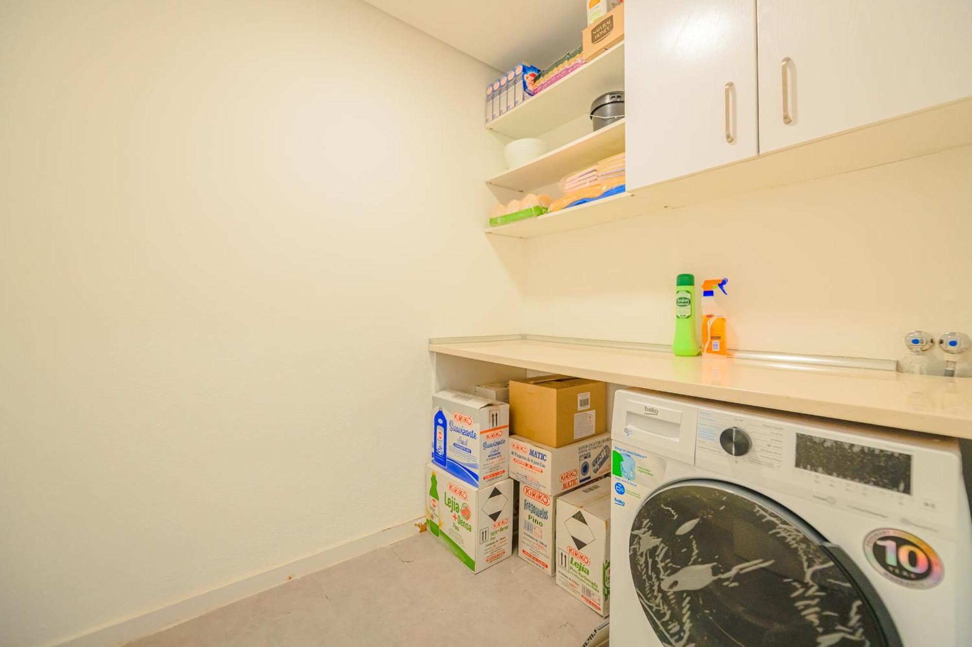 Apartamento For Amplia Y Comoda Casa Temporal De Cuatro En Chamberi Mau5