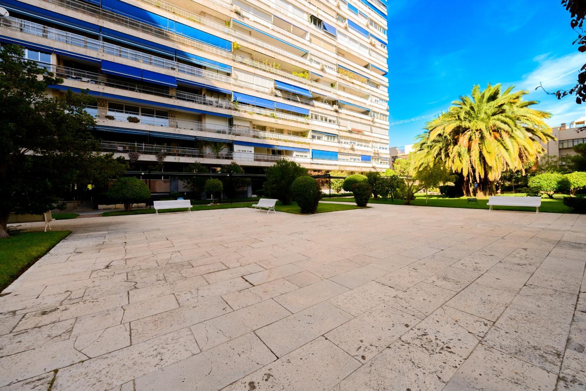 Apartment For Amplia Y Comoda Casa Temporal De Cuatro En Chamberi Mau5 Madrid
